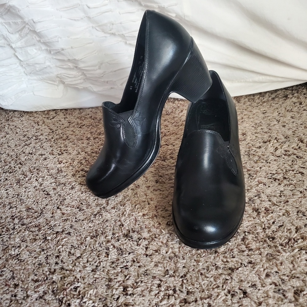 Dansko heeled pump